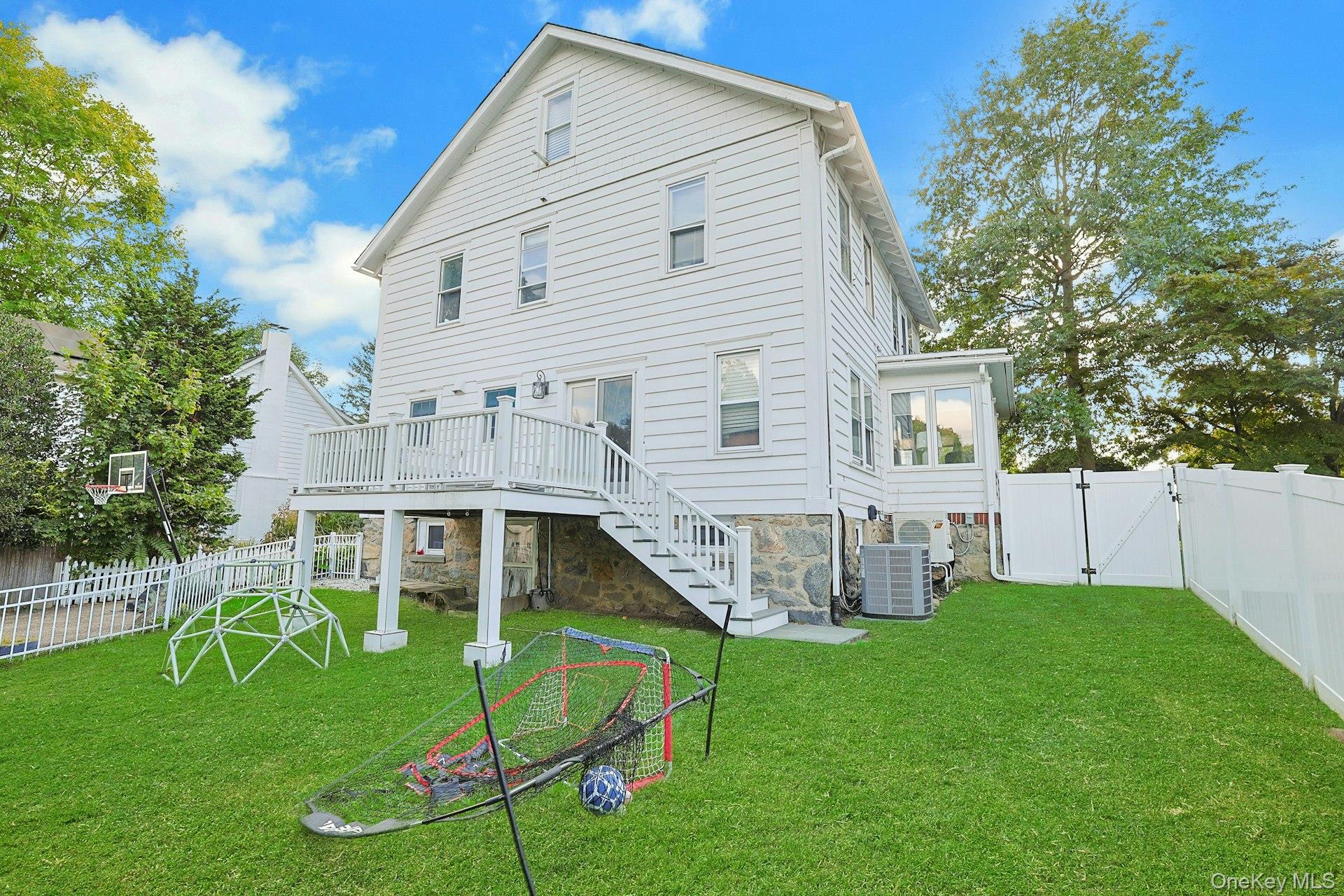 617 Munro Avenue – For Sale photo 6