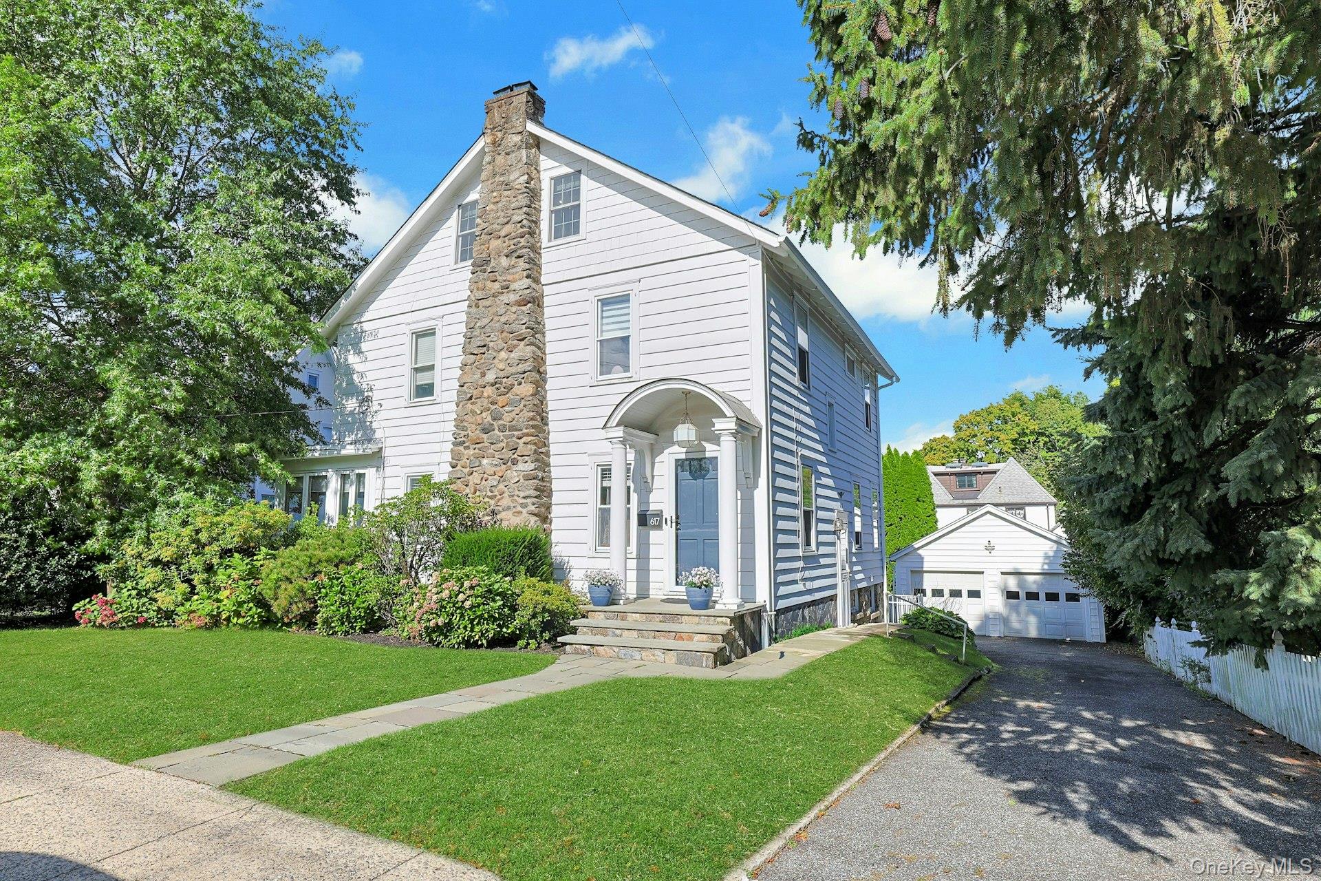 617 Munro Avenue – For Sale