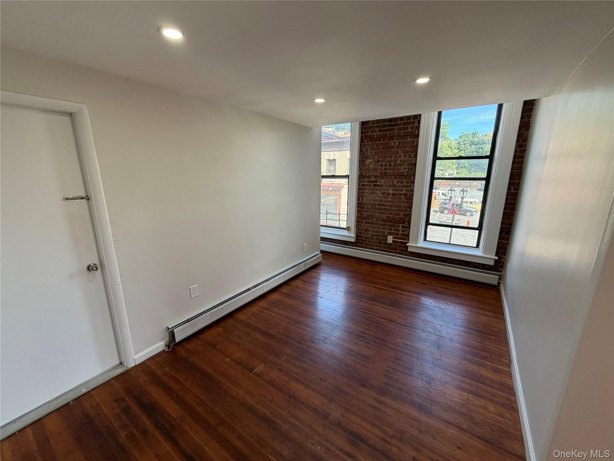 465 Main Street, Unit 6 photo 2