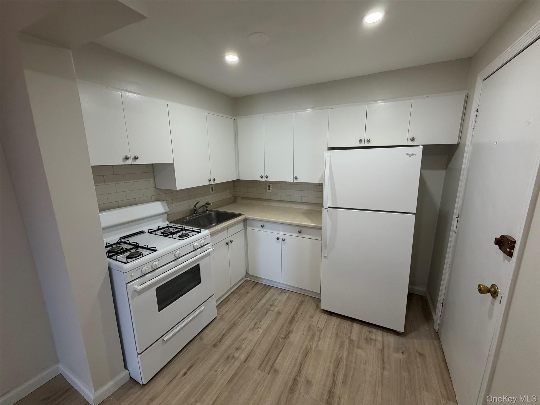 465 Main Street, Unit 6 photo 8