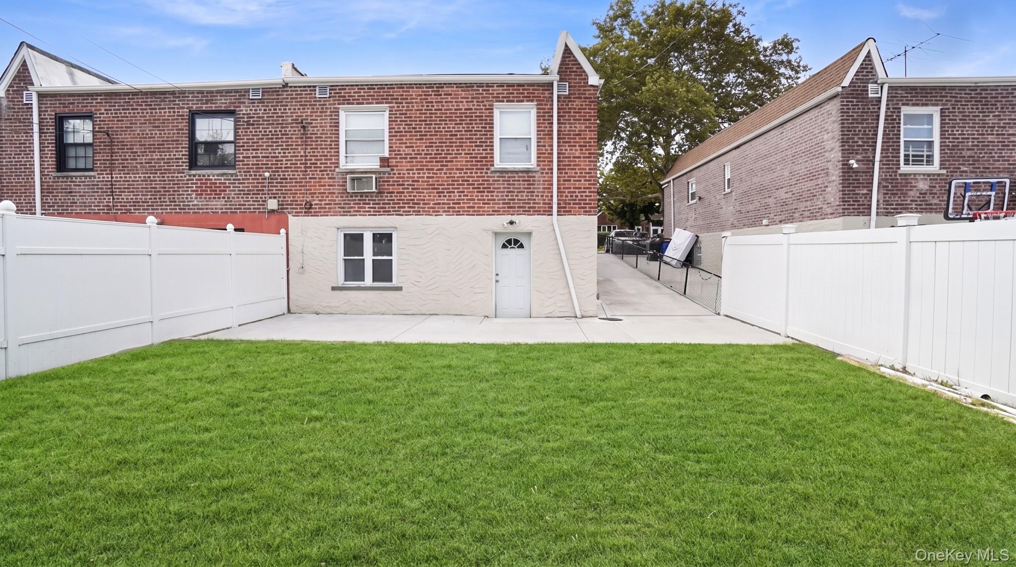 1008 Huntington Avenue – For Sale photo 17