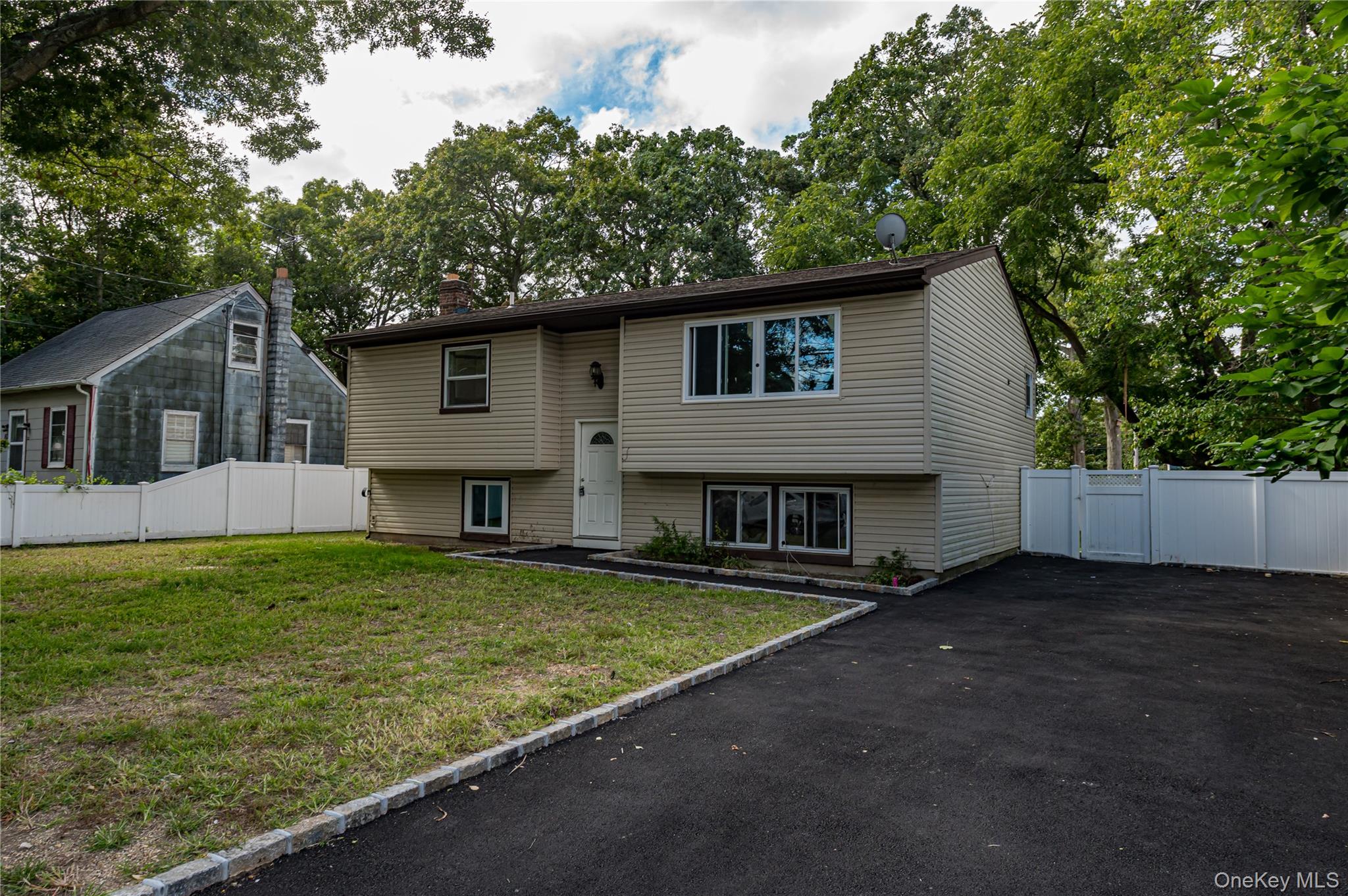 84 N 17th Street – For Sale photo 3