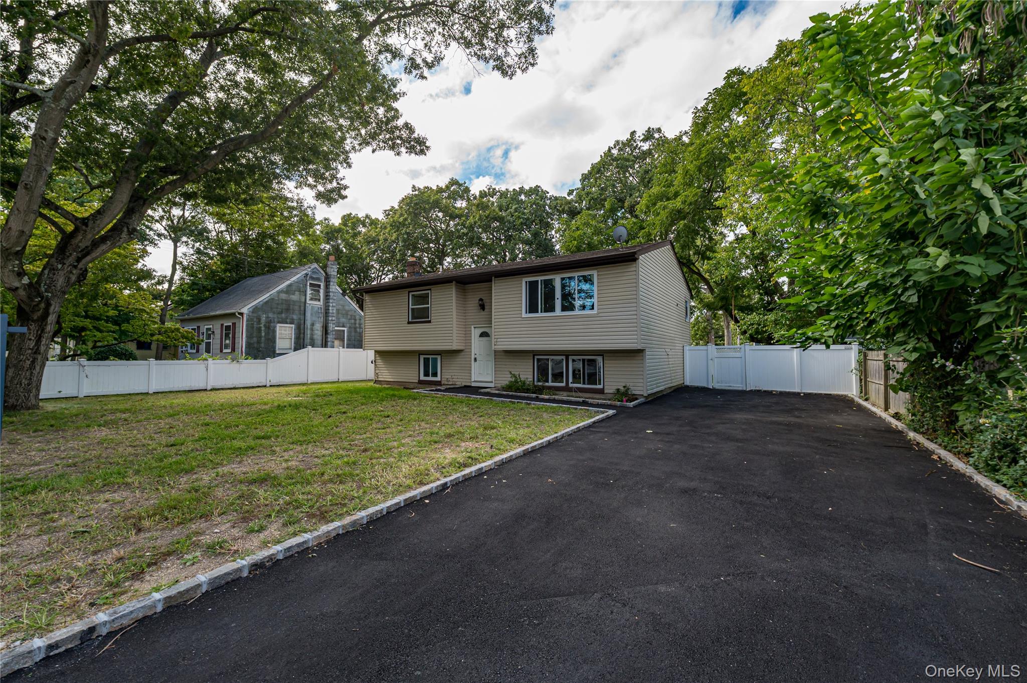 84 N 17th Street – For Sale