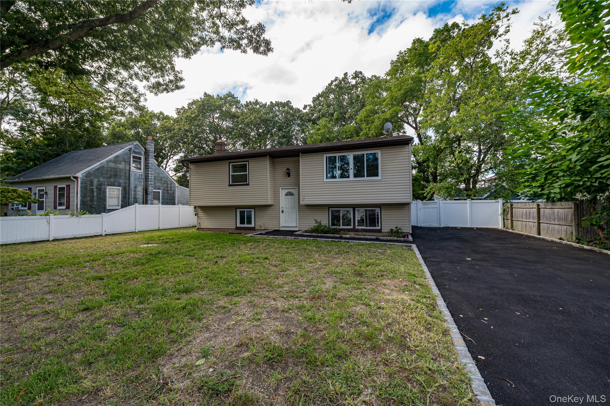84 N 17th Street – For Sale photo 2