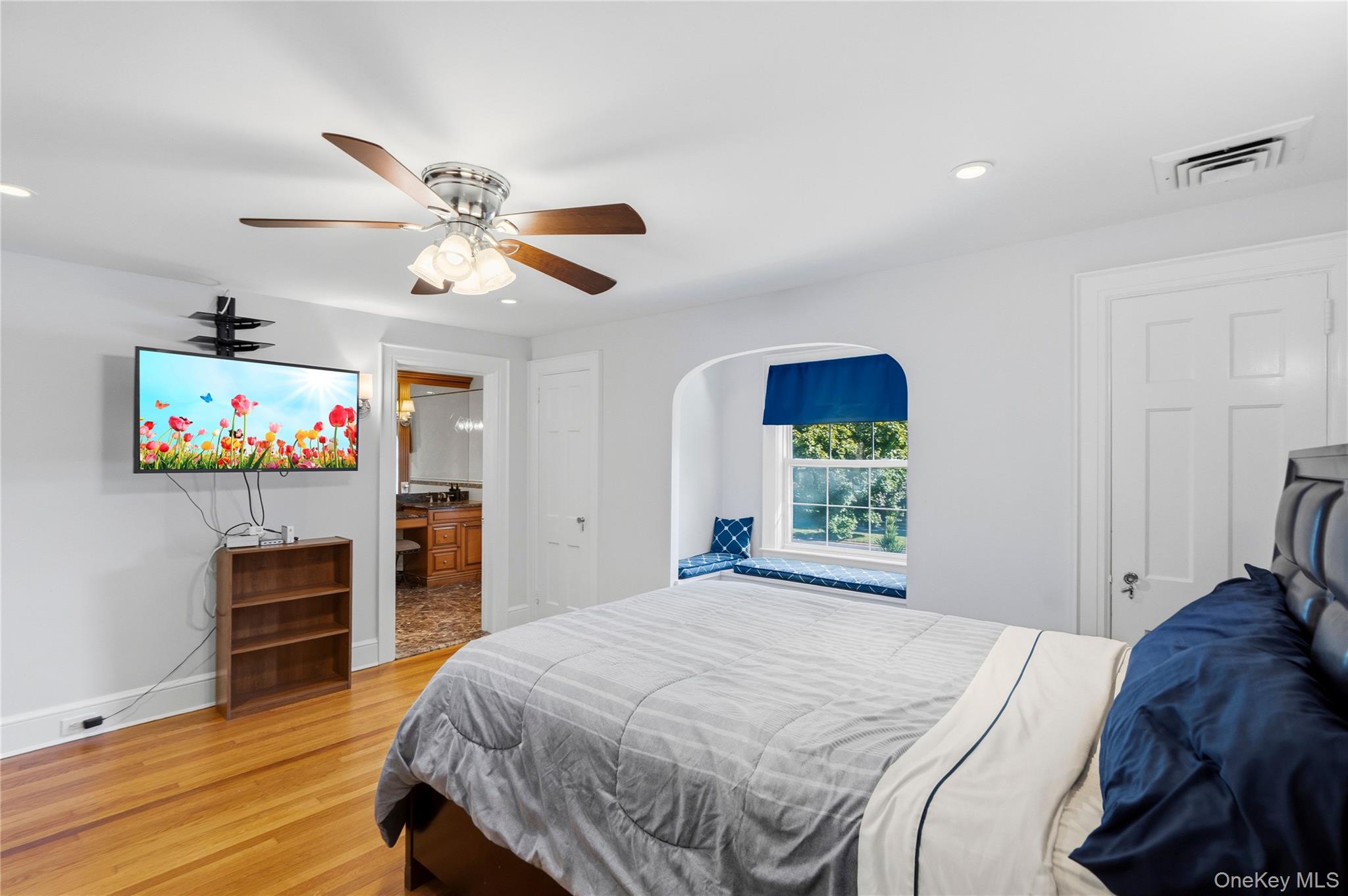22 Nassau Boulevard – For Sale photo 27