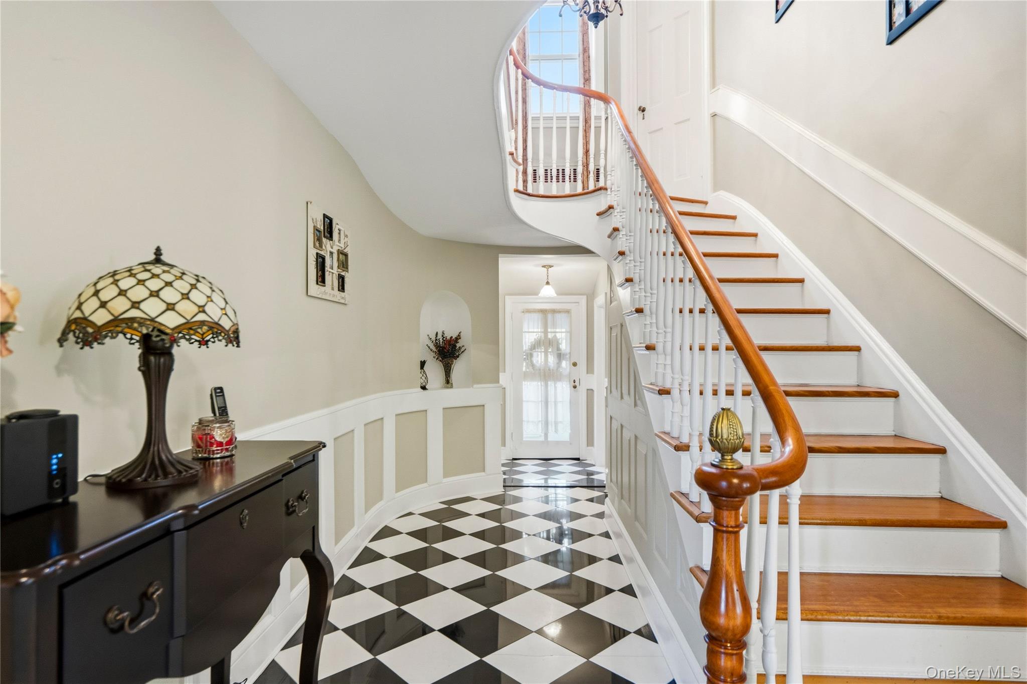 22 Nassau Boulevard – For Sale photo 3