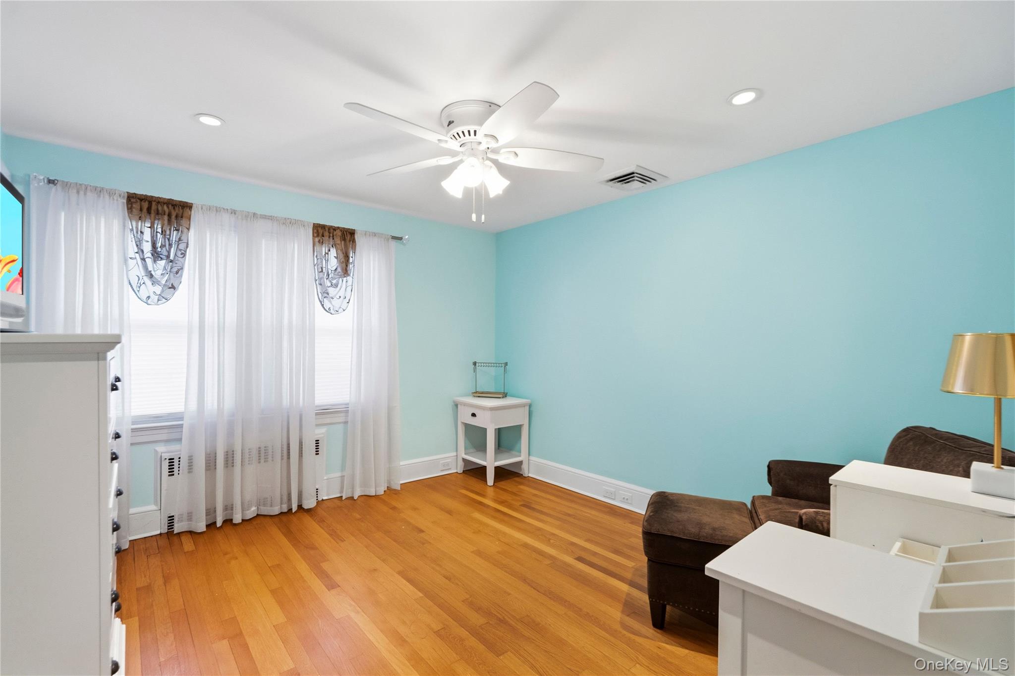 22 Nassau Boulevard – For Sale photo 33