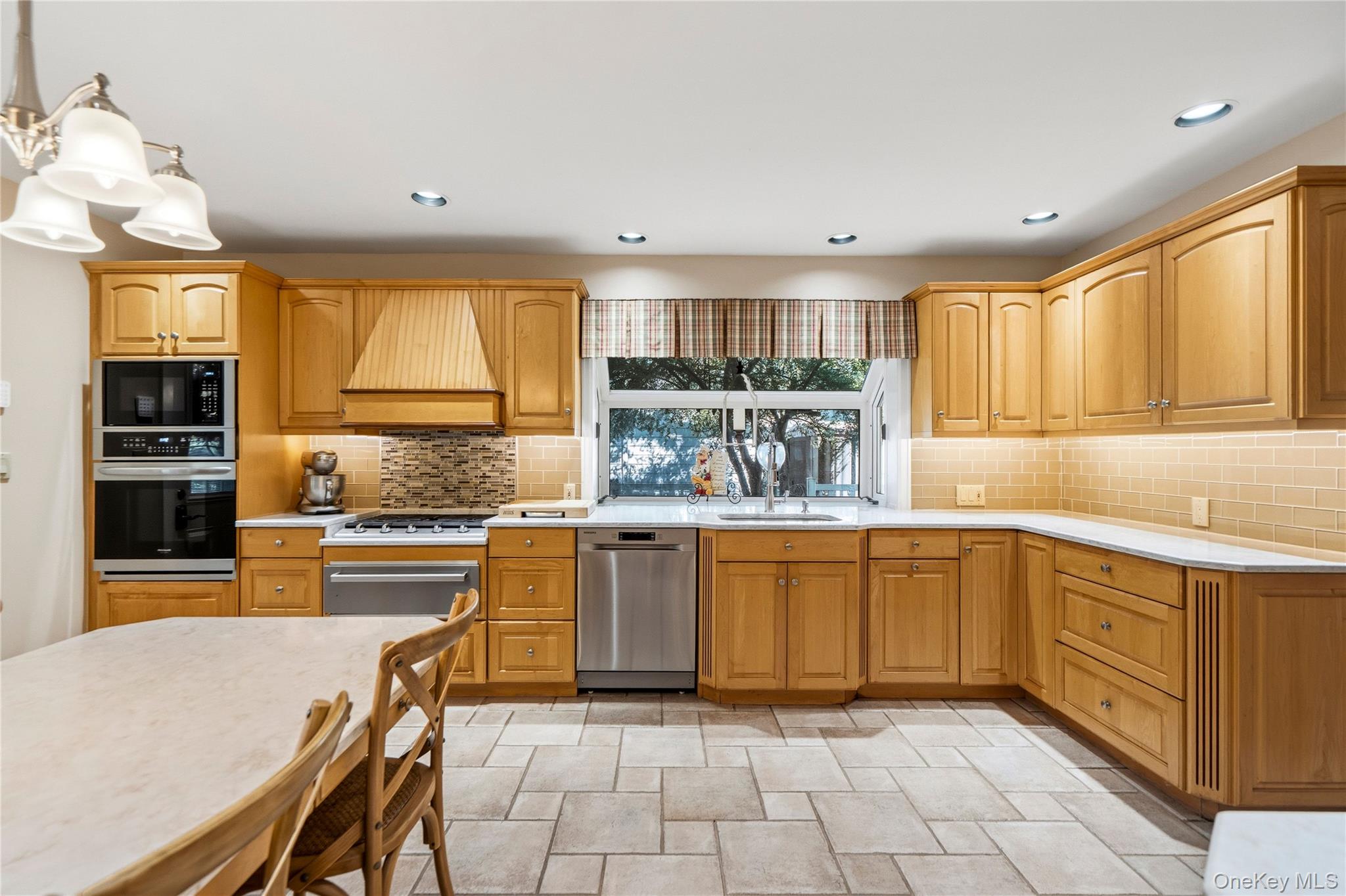 22 Nassau Boulevard – For Sale photo 15