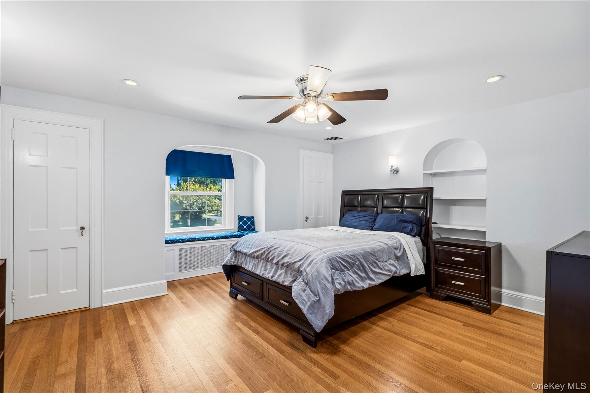 22 Nassau Boulevard – For Sale photo 26