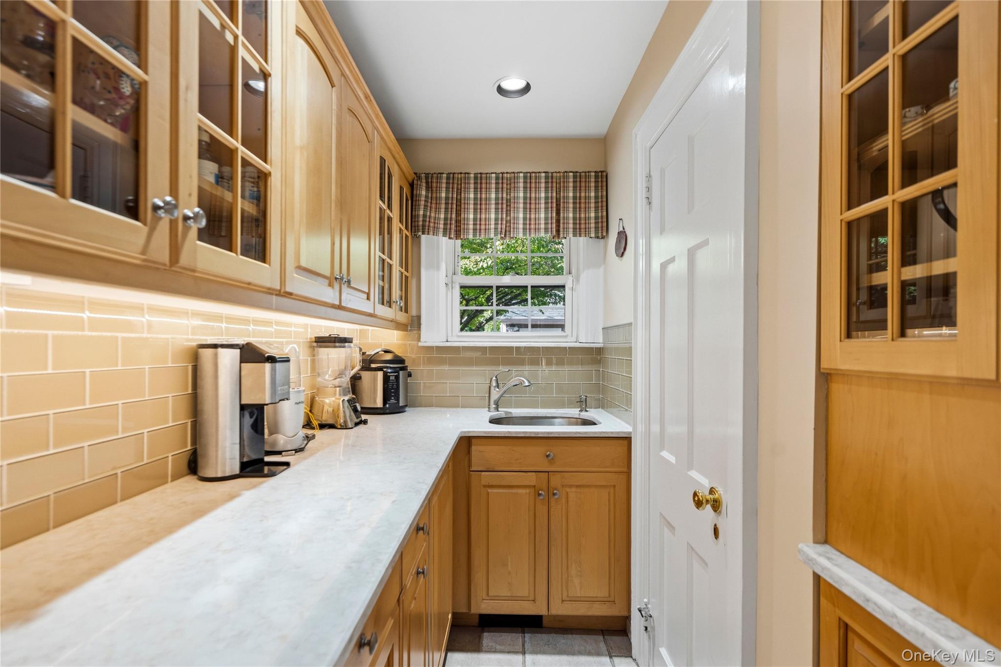 22 Nassau Boulevard – For Sale photo 14