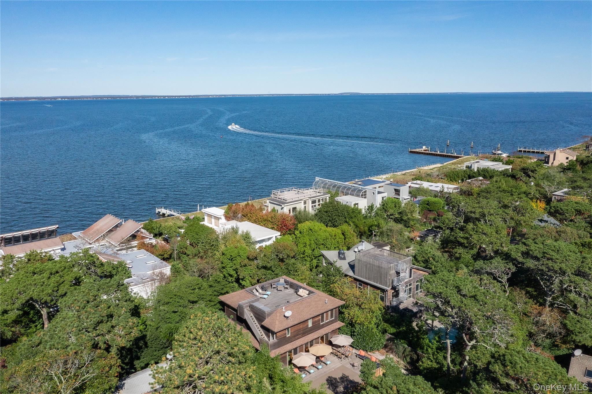 221 Bay Walk – For Sale photo 3
