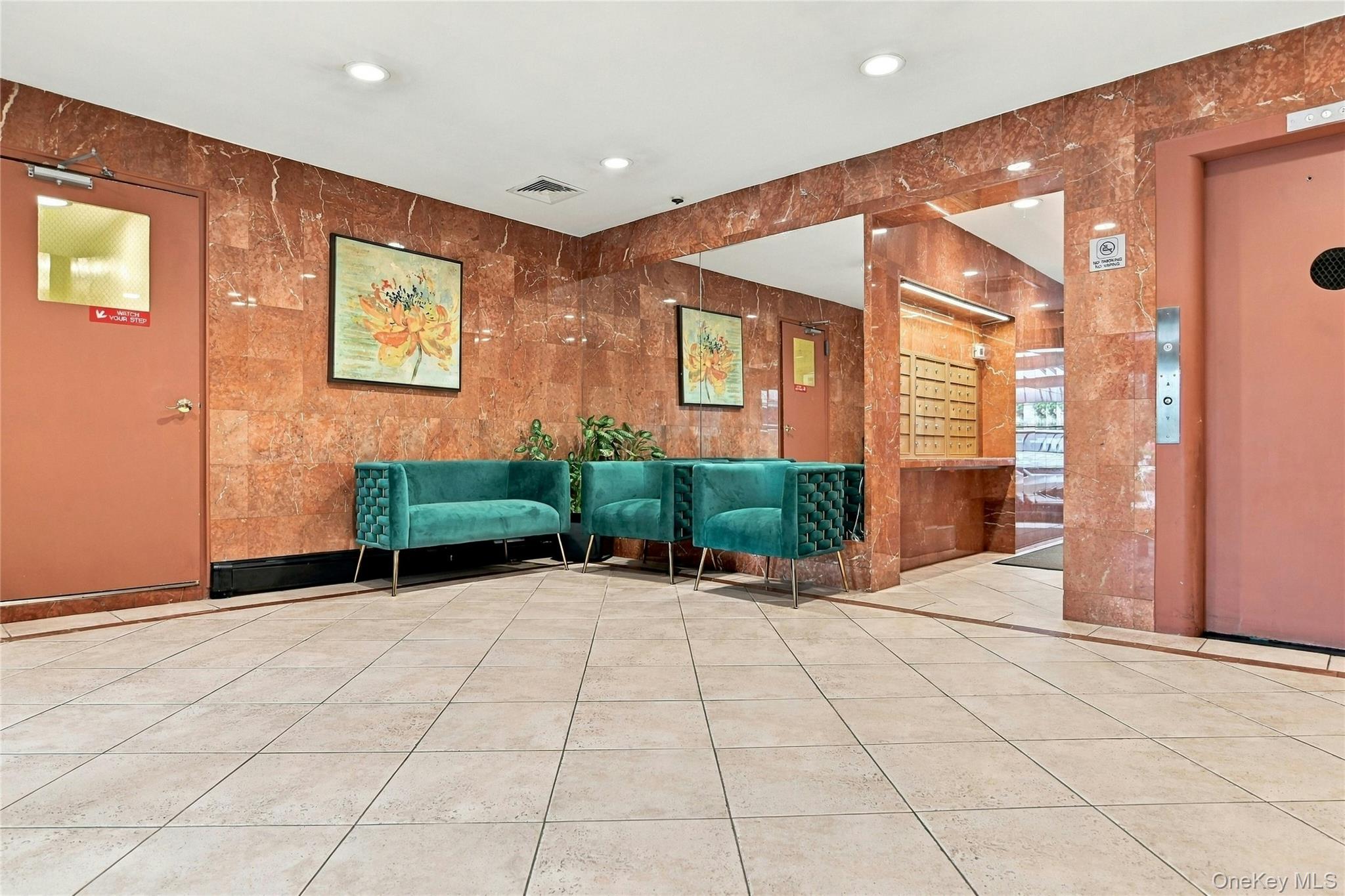 21 Bond Street, Unit 3J photo 3