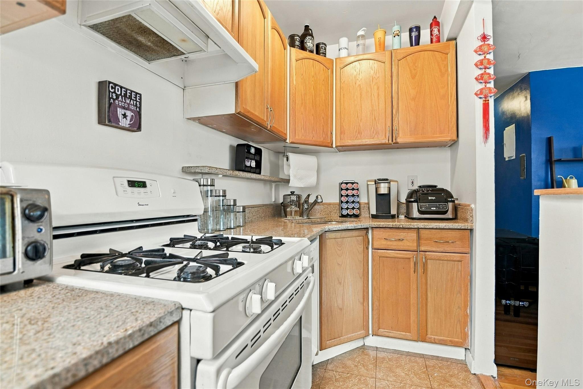 21 Bond Street, Unit 3J photo 13