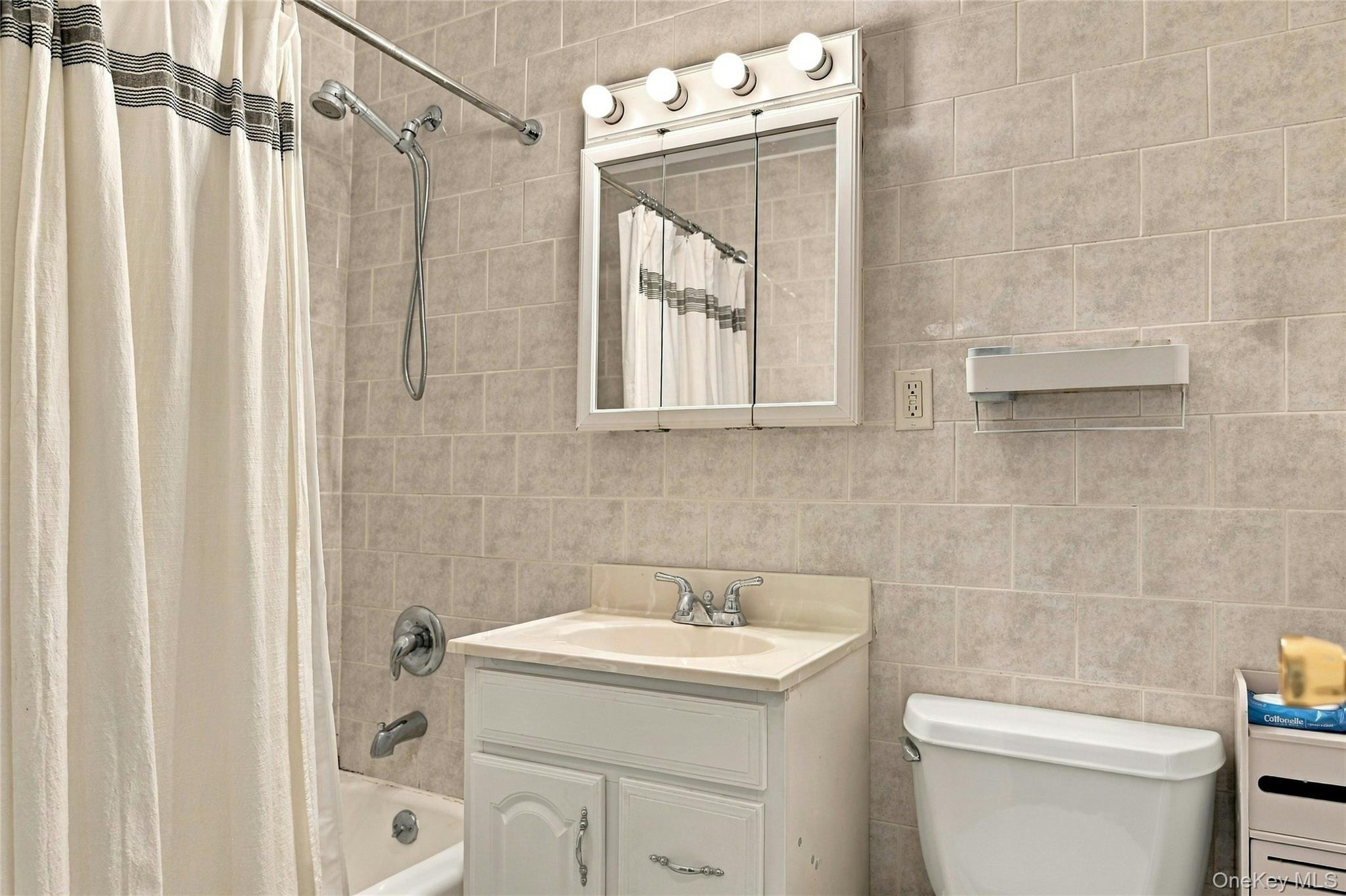21 Bond Street, Unit 3J photo 15
