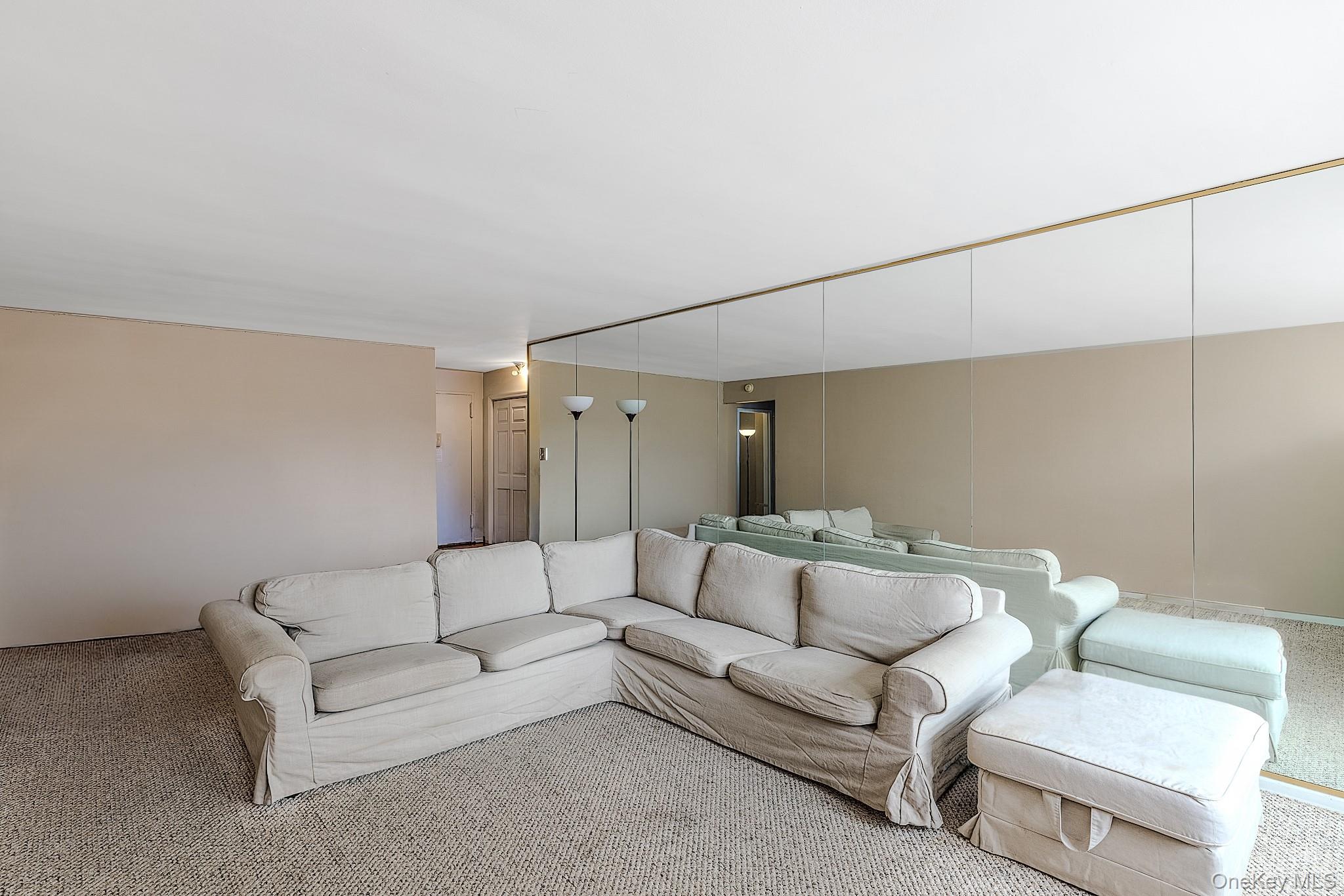 1275 E 51st Street, Unit 4L photo 5