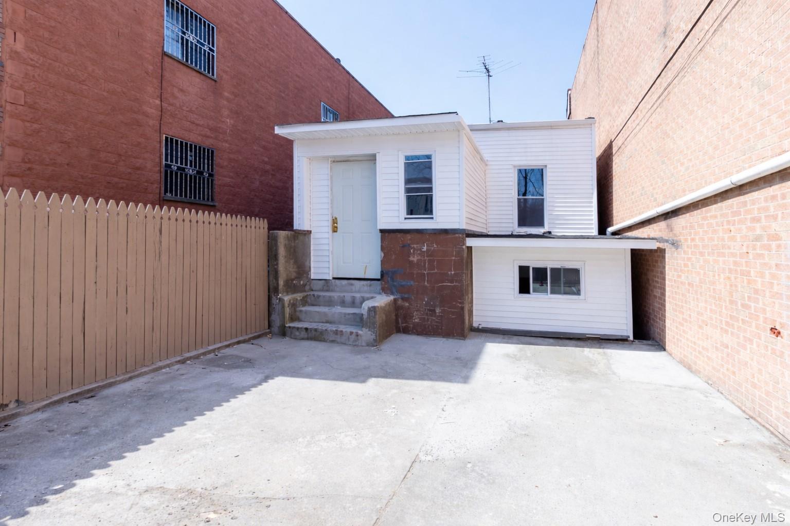 10030 Martense Avenue – For Sale photo 24