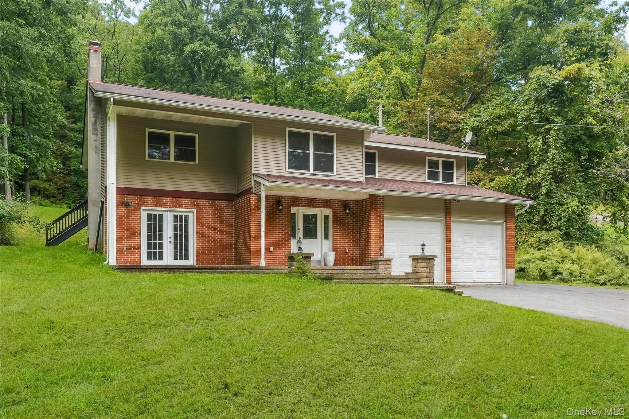 323 Roosa Gap Road – For Sale photo 2