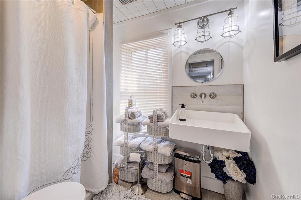 98 Pomona Rd – For Rent photo 21