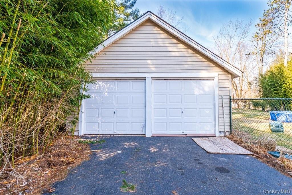 98 Pomona Rd – For Rent photo 24