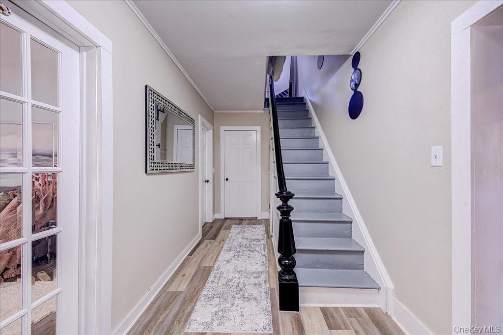 98 Pomona Rd – For Rent photo 2