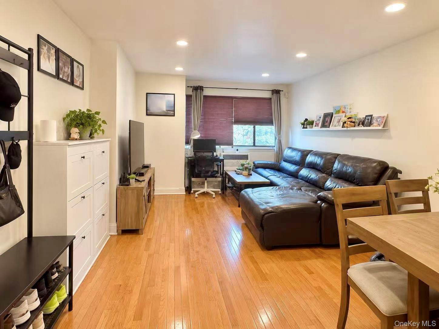 71-32 163rd Street, Unit 1 photo 2