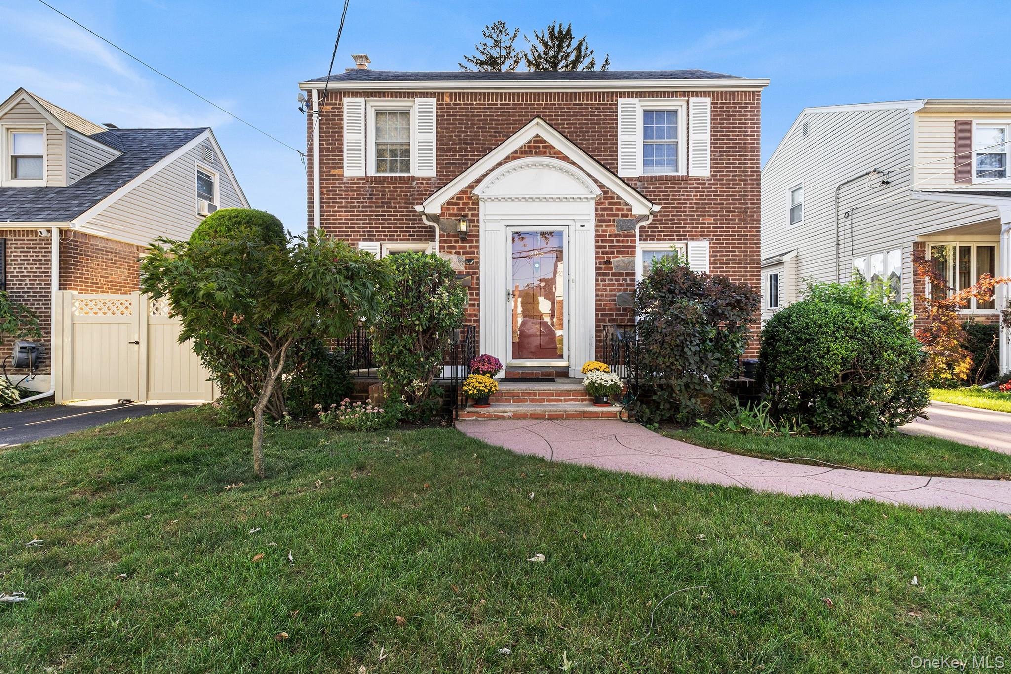 305 White Road – For Sale