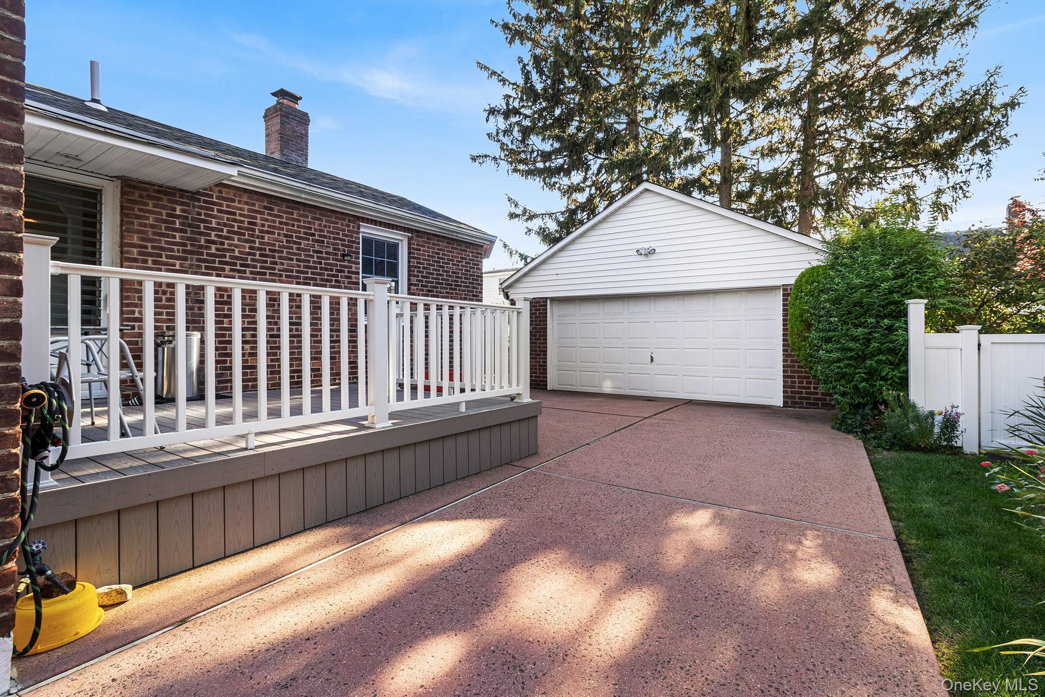 305 White Road – For Sale photo 23