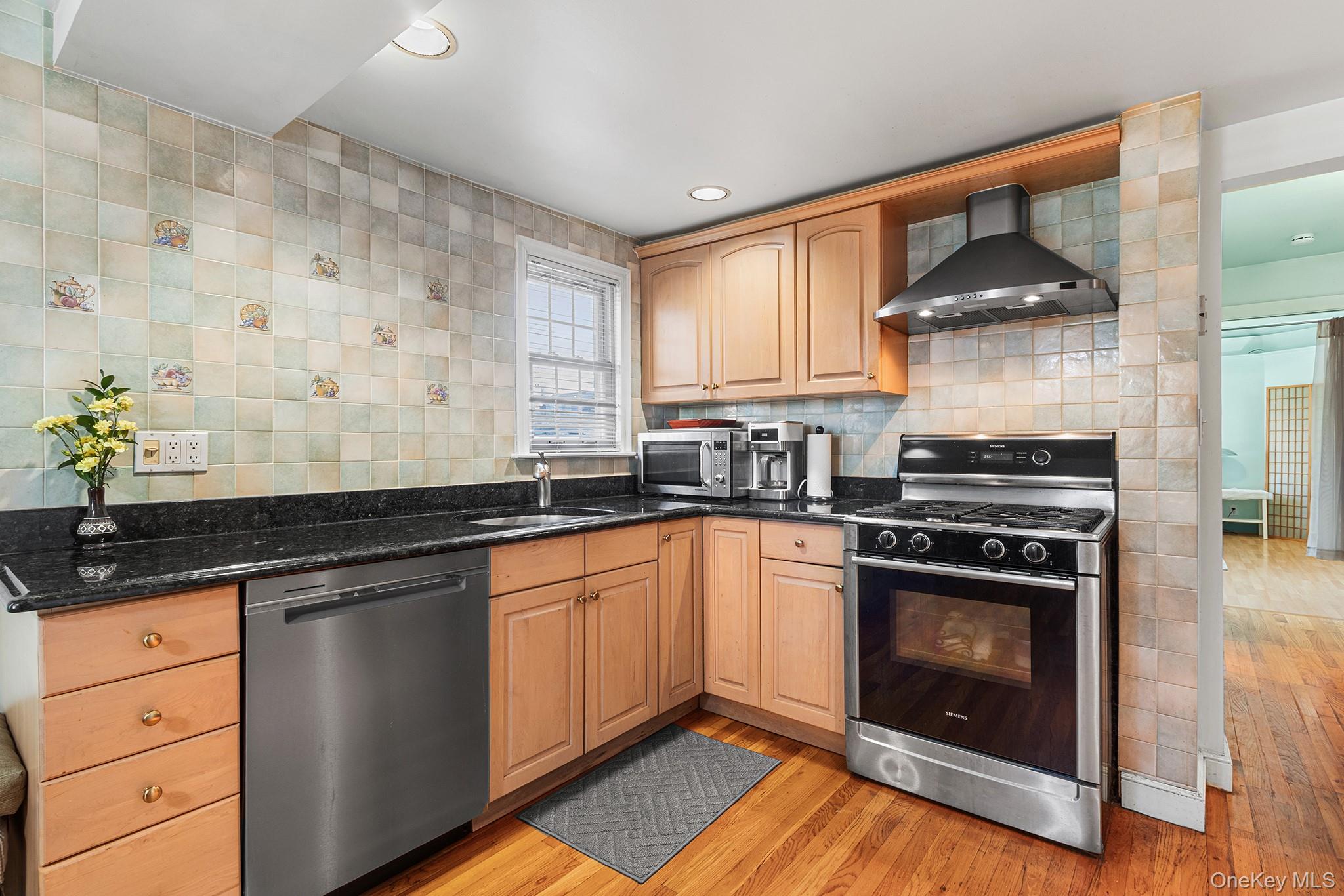 305 White Road – For Sale photo 9