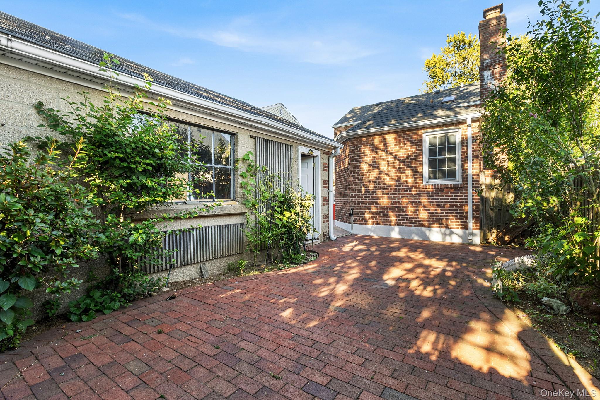 305 White Road – For Sale photo 21