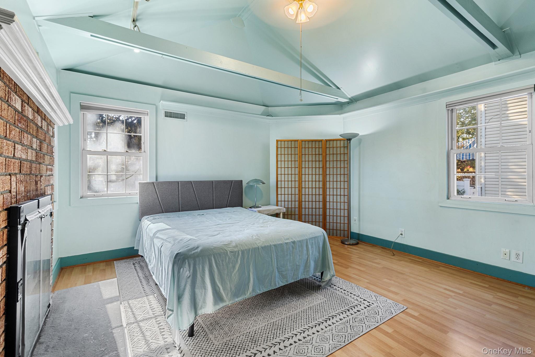 305 White Road – For Sale photo 15