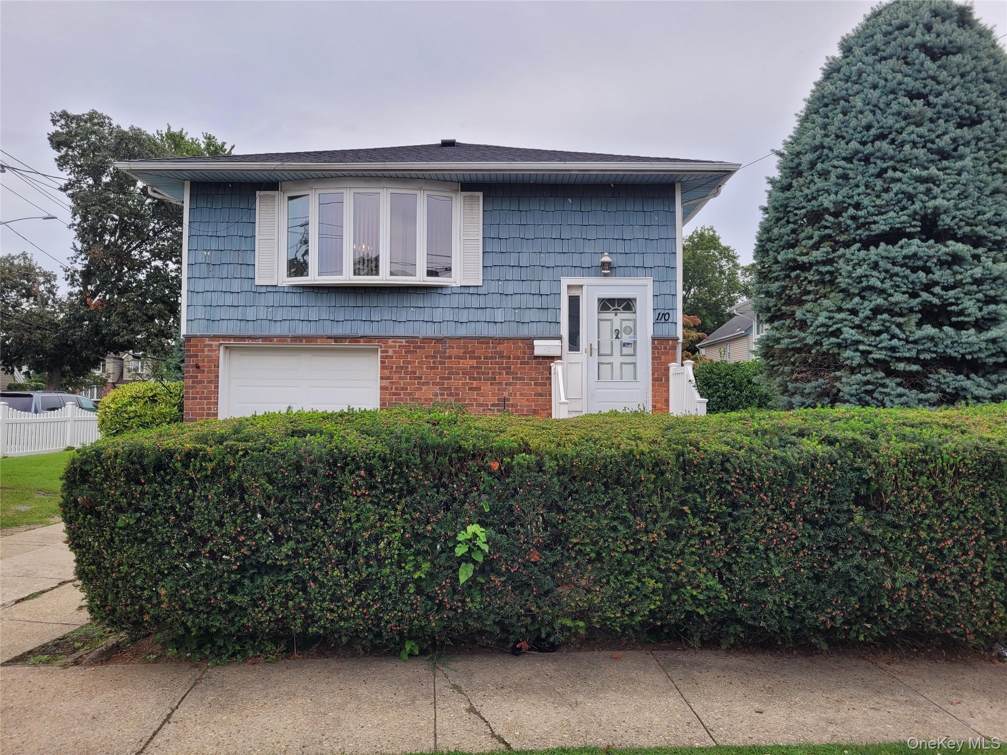 110 Crest Avenue – For Sale photo 3