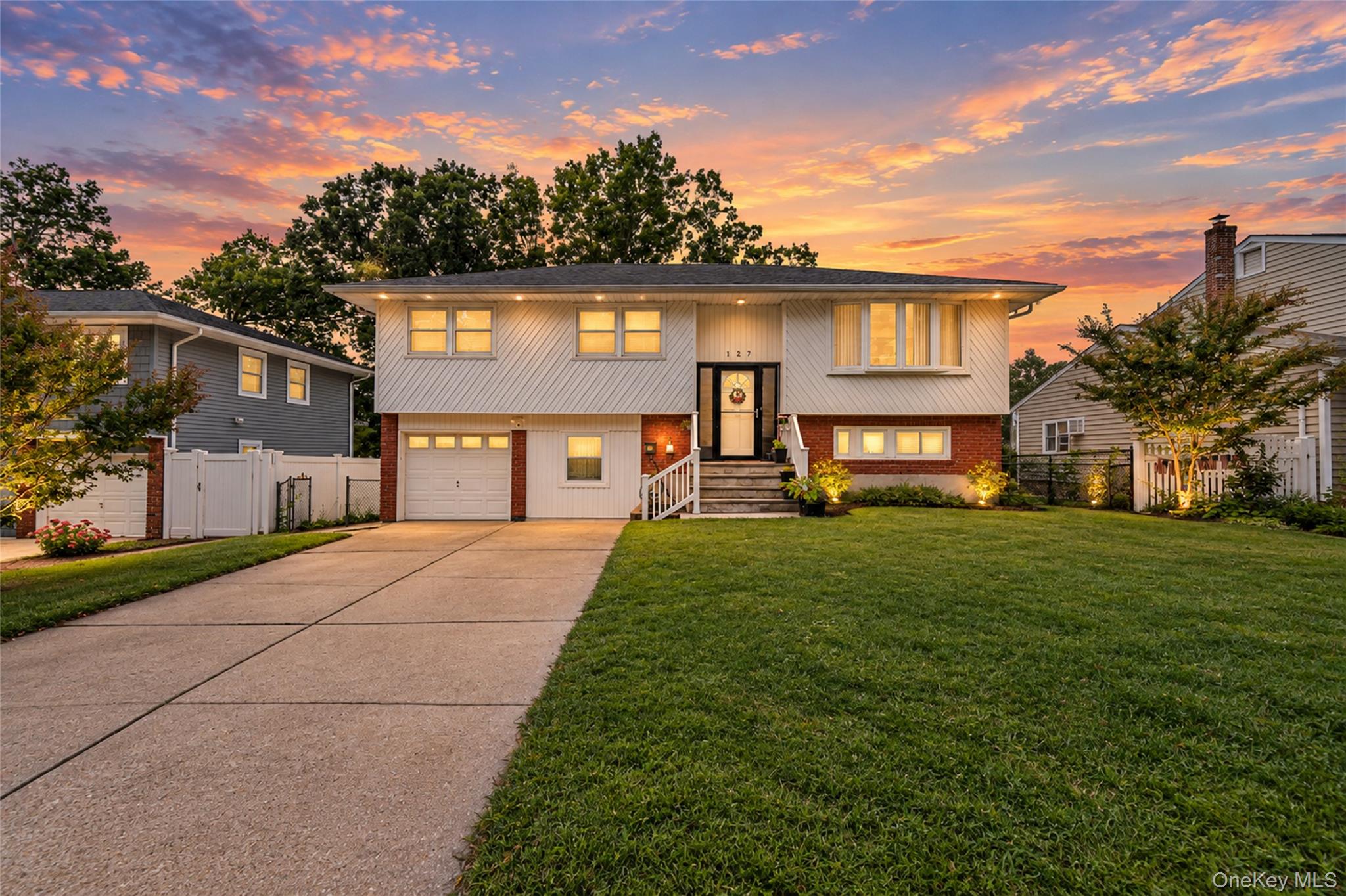 127 Iceland Drive – For Sale photo 3