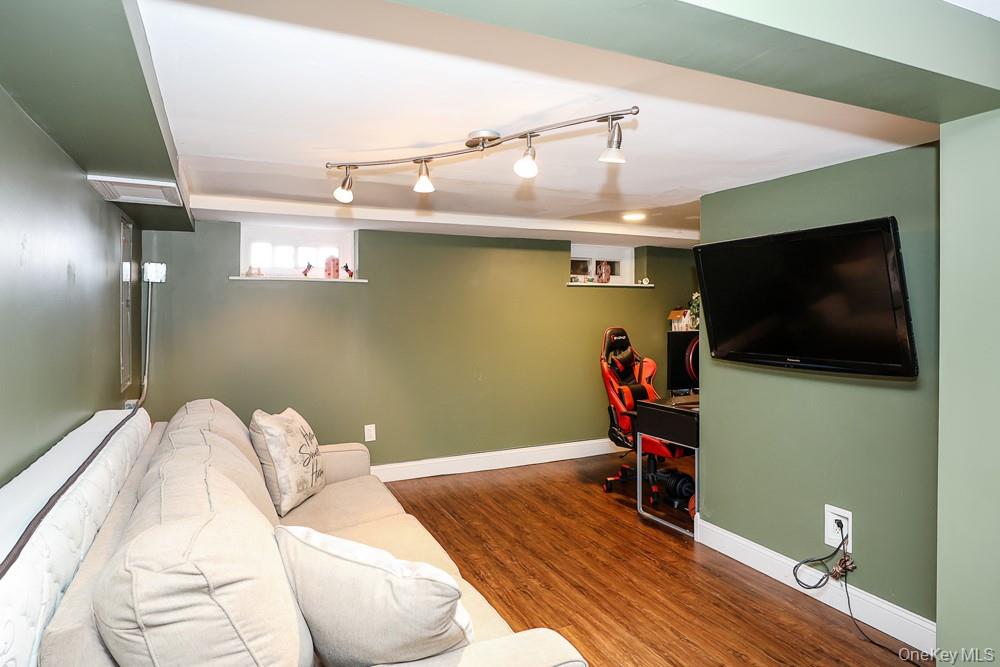21 Kathleen E – For Sale photo 33