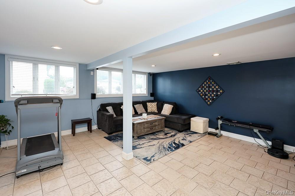 21 Kathleen E – For Sale photo 28