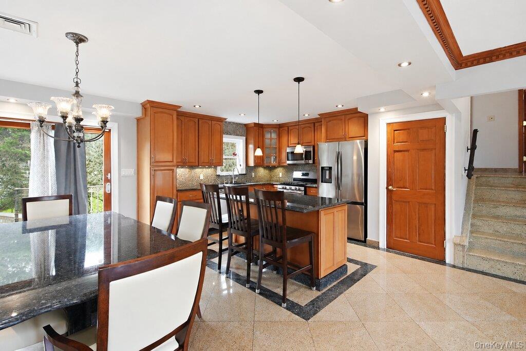 1072 Hicksville Road – For Sale photo 9