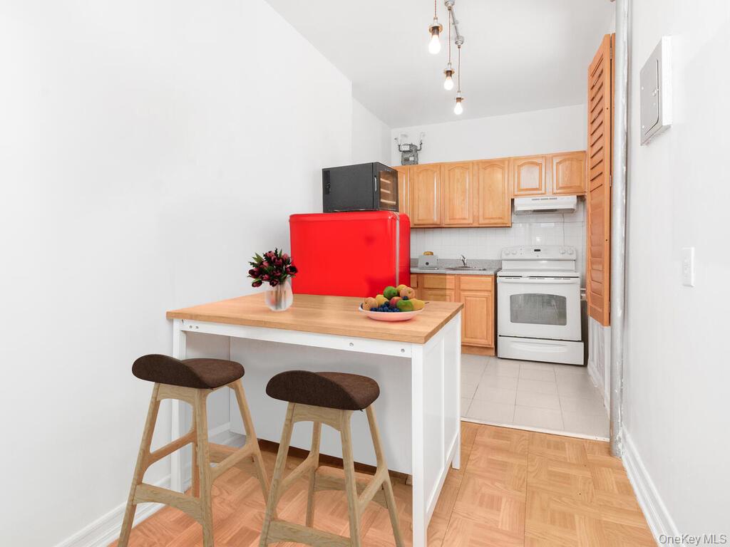 805 E 182nd Street, Unit 4E photo 7