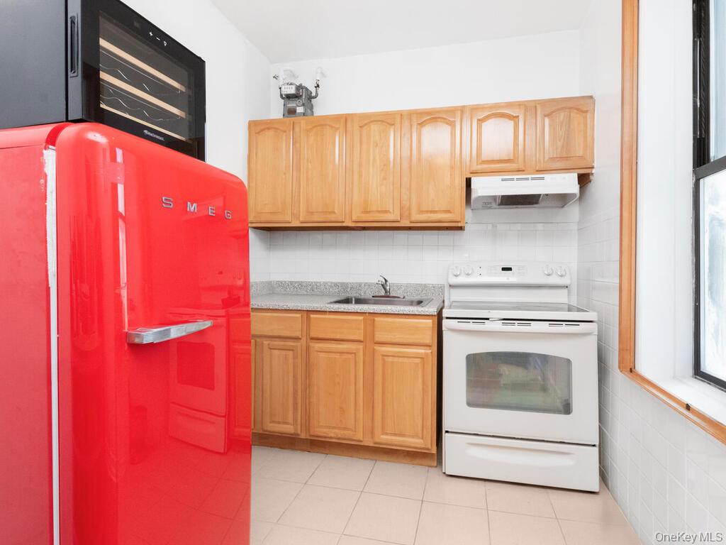 805 E 182nd Street, Unit 4E photo 8
