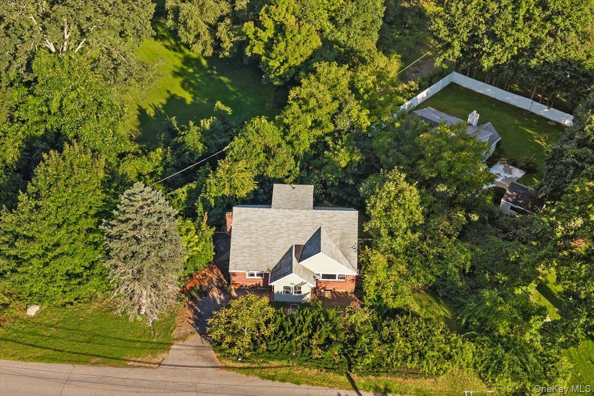 536 Lake Shore Drive – For Sale photo 31