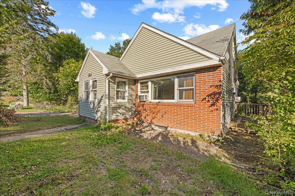 536 Lake Shore Drive – For Sale photo 2