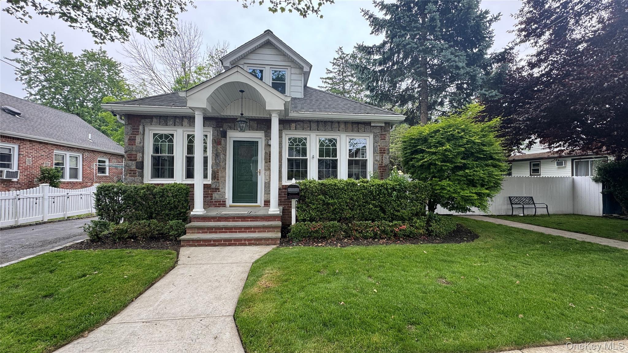1905 Bryant Place – For Sale