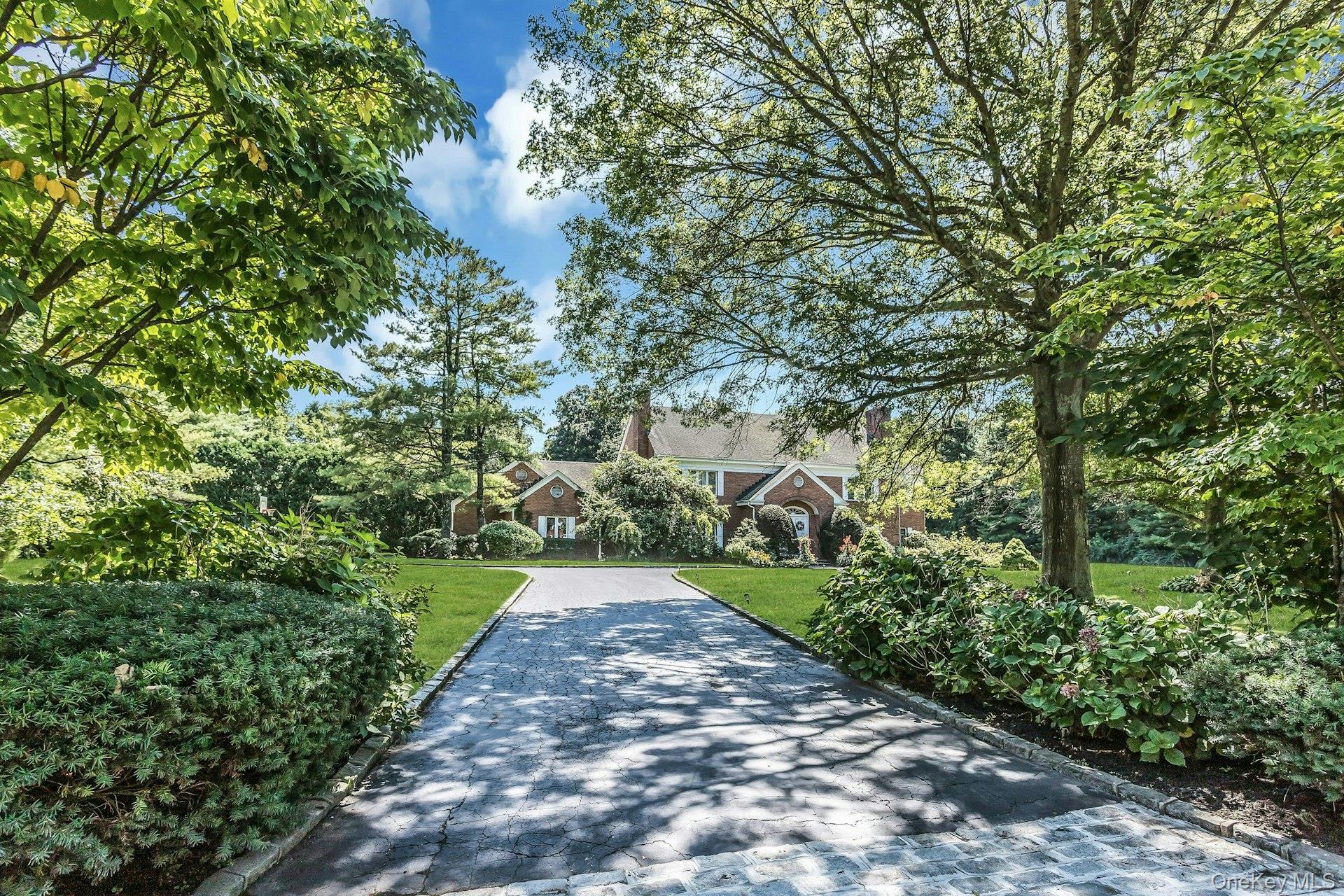 10 High Meadow Court – For Rent