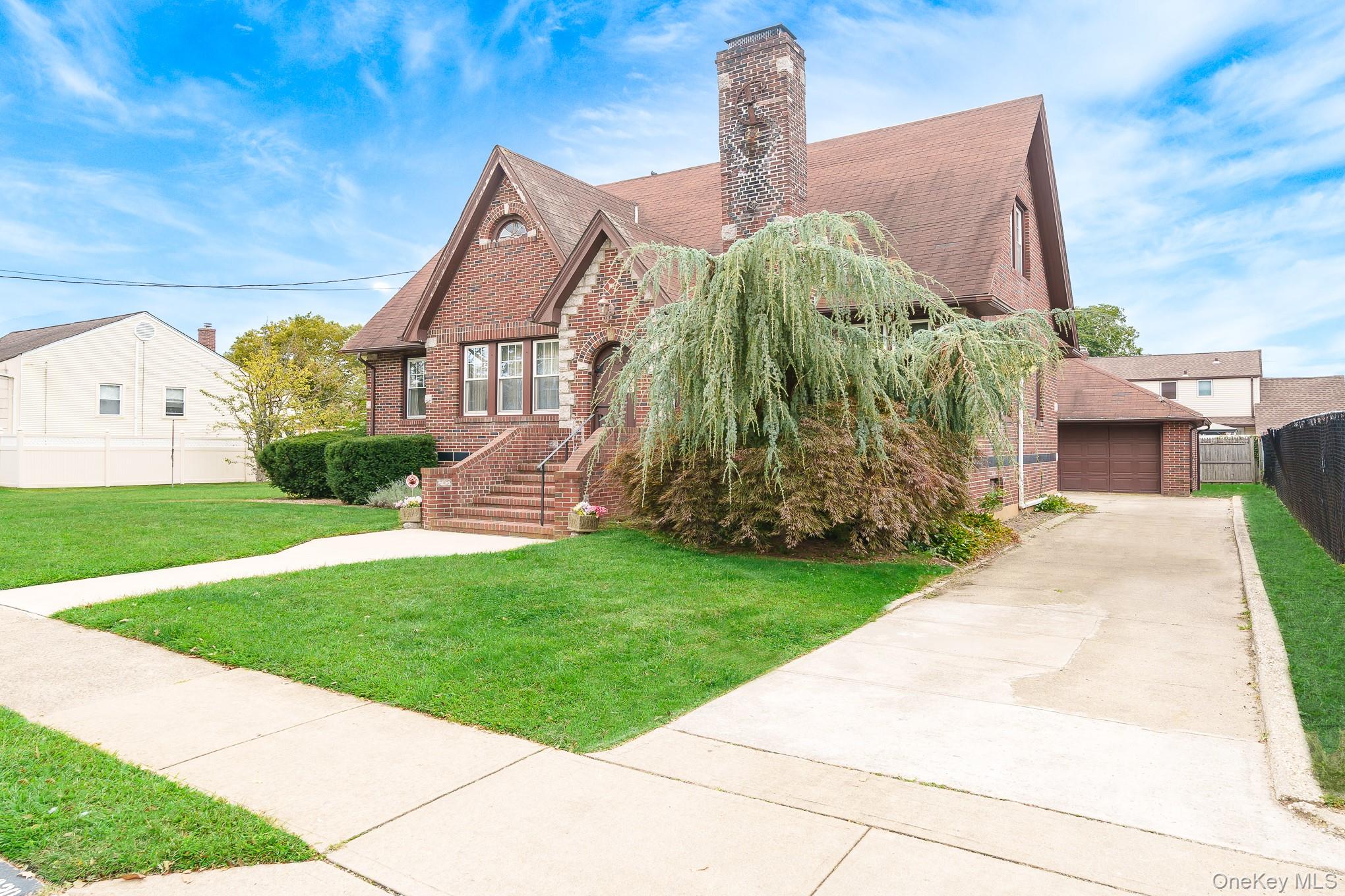 2320 Woodland Avenue – For Sale photo 2