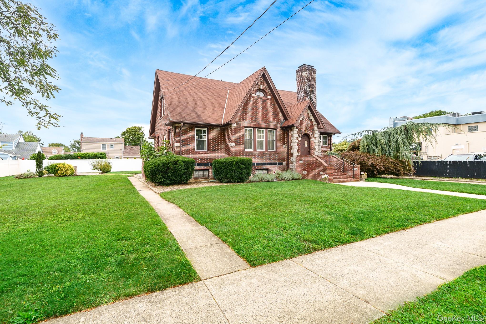 2320 Woodland Avenue – For Sale photo 3