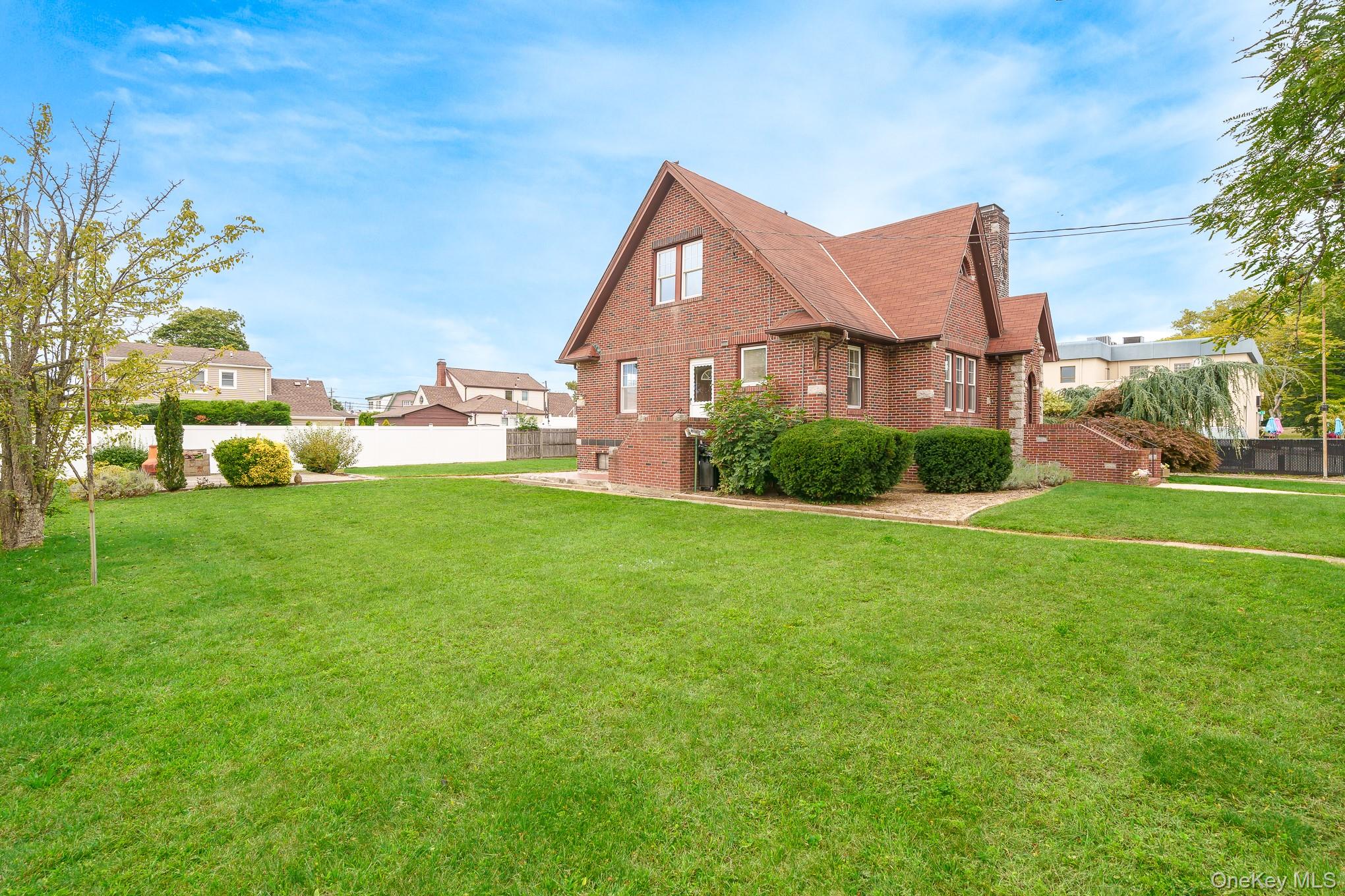 2320 Woodland Avenue – For Sale photo 4