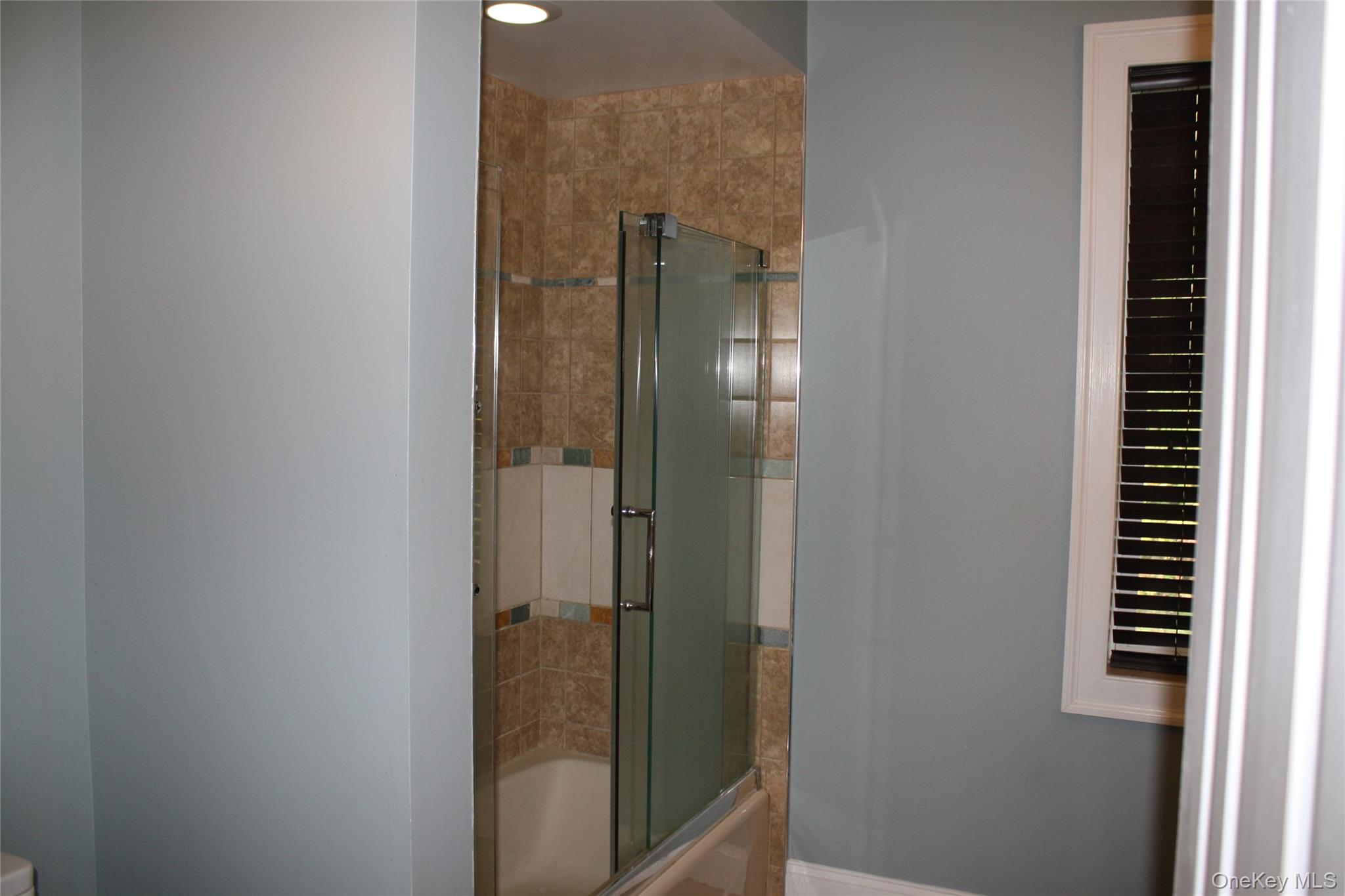 18 Bushwick Road – For Sale photo 10