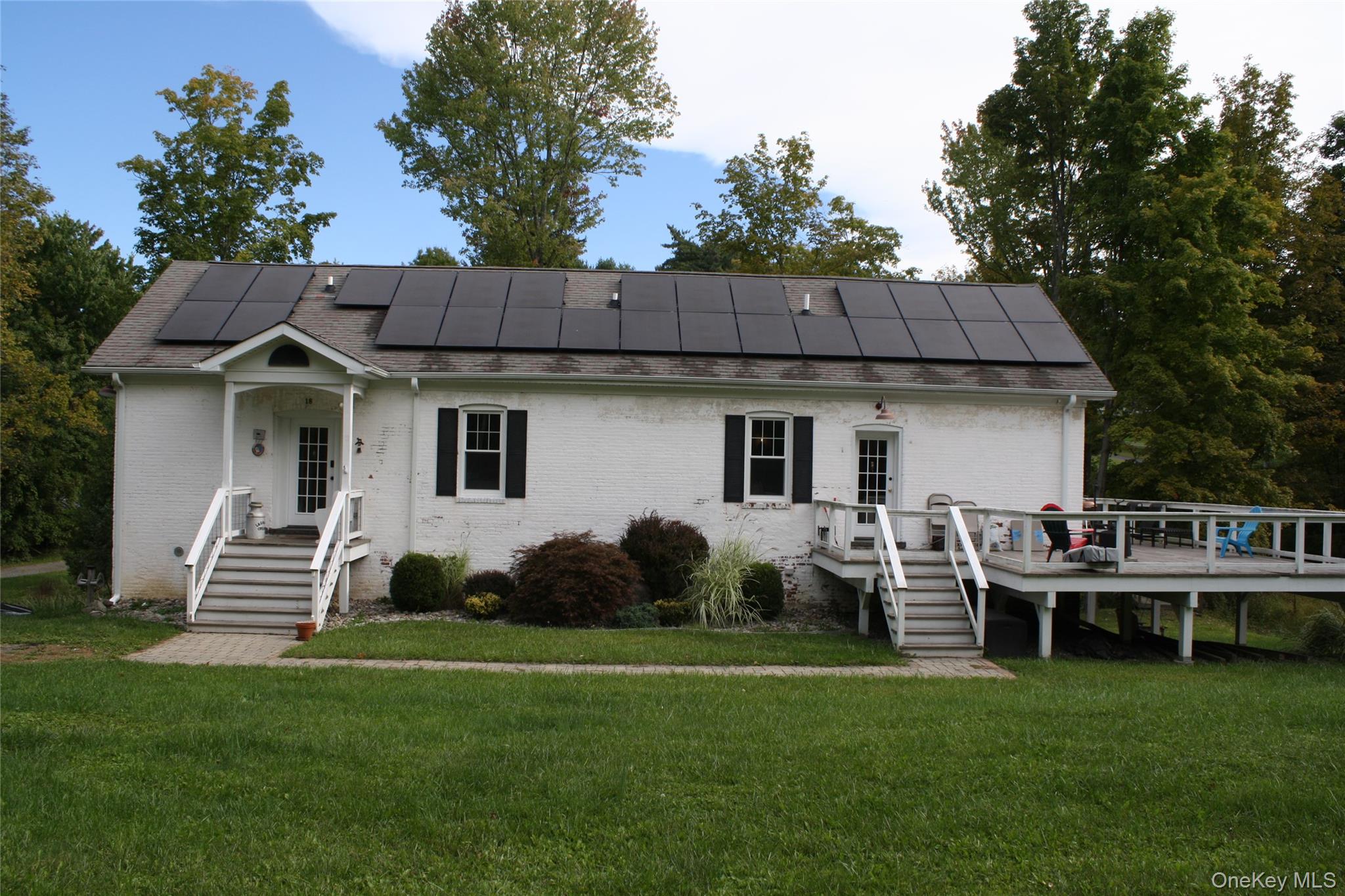 18 Bushwick Road – For Sale