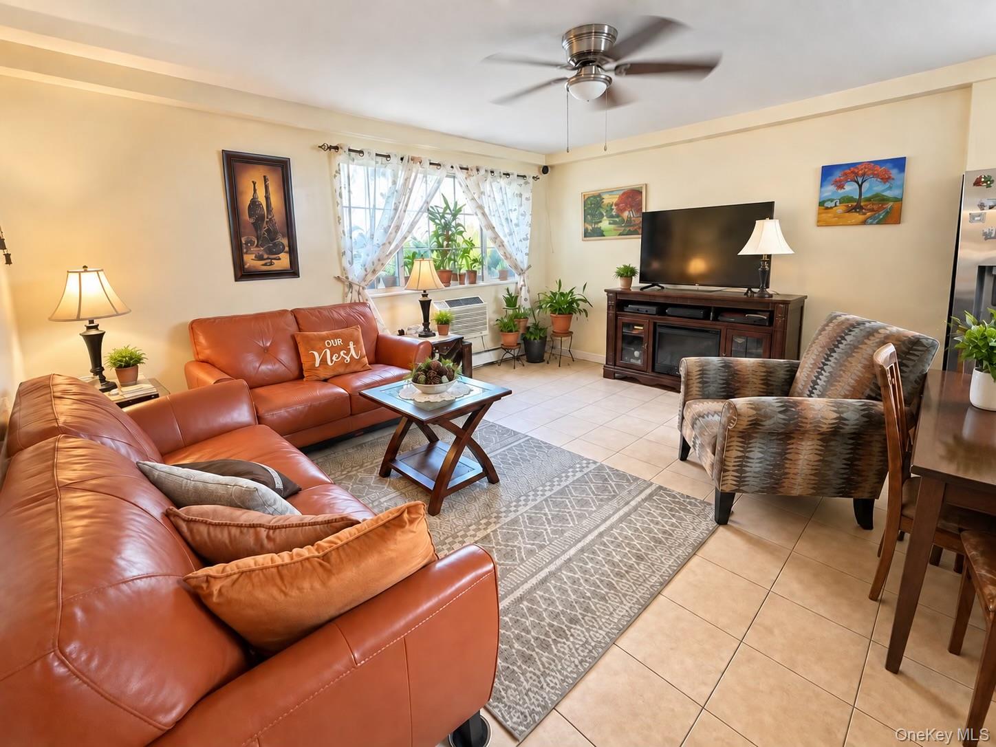 2135 Crotona Avenue, Unit 2B
