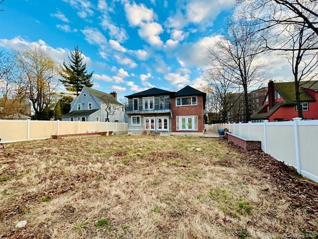 175-25 Devonshire Road – For Sale photo 2
