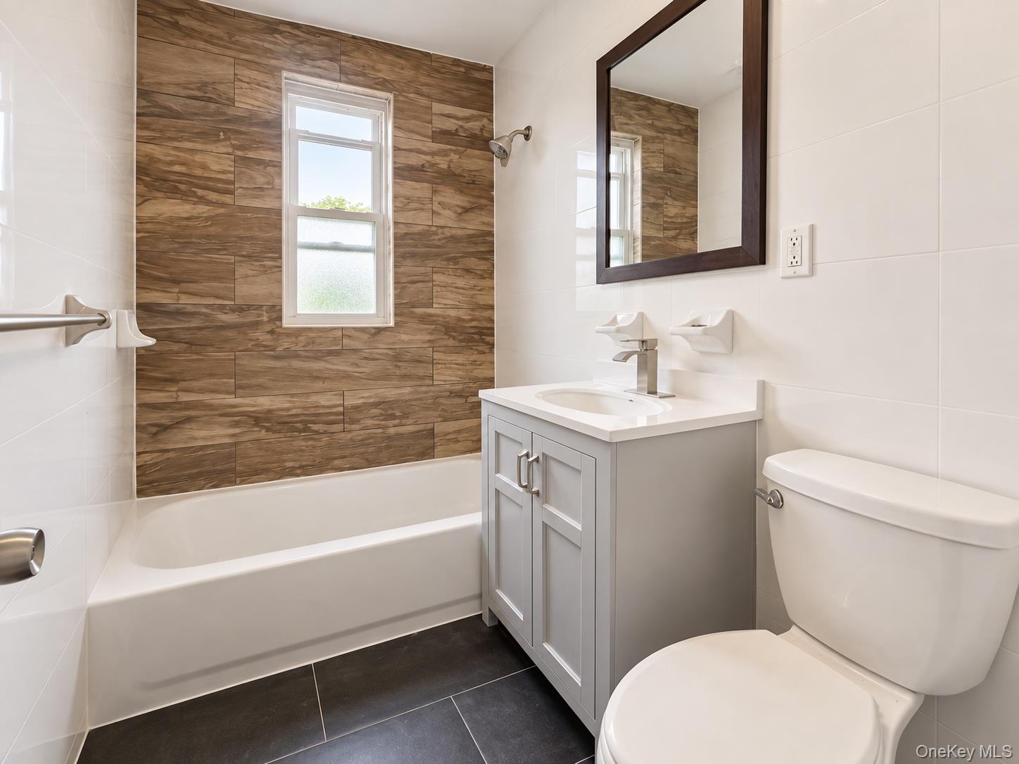 14035 183rd Street – For Rent photo 7