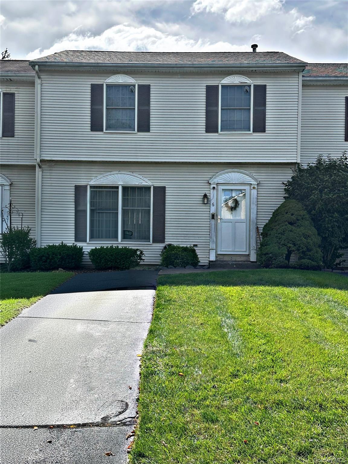 6 Strack Court – For Sale